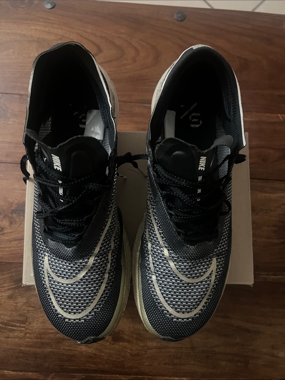 Nike Men’s Black Sneakers